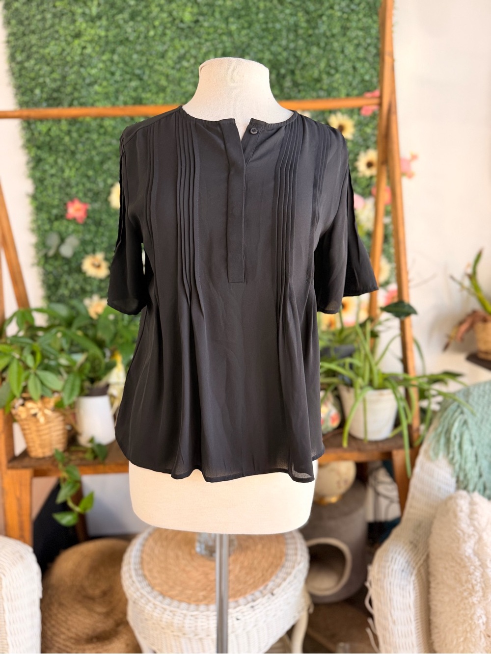 Ann Taylor Black Pintuck Split-Neck Top
